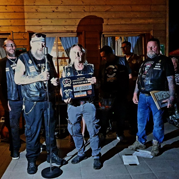 outsider40.075.jpg